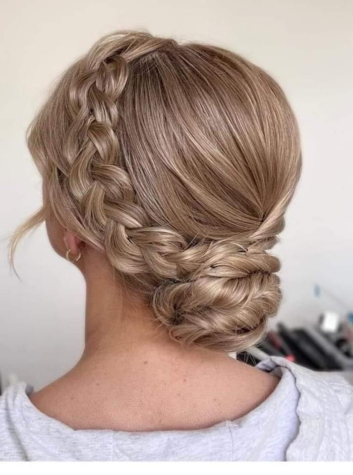 ΝΥΦΙΚΗ ΚΟΤΣΙΔΑ