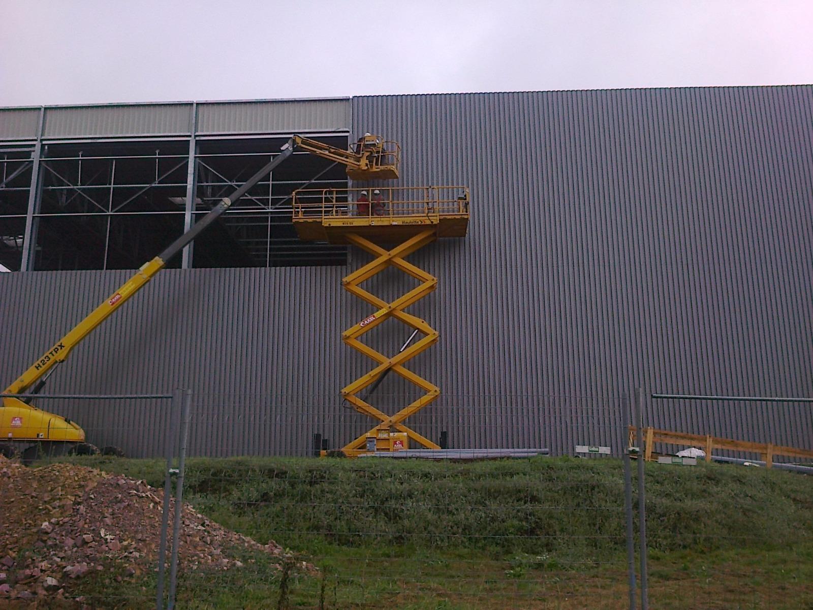 Pose de revêtement extérieur