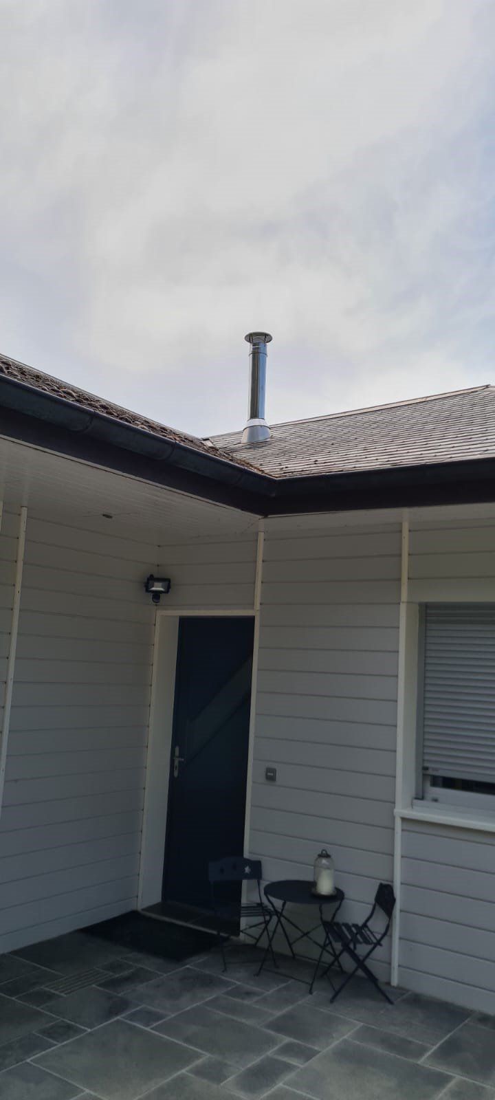 Sortie de conduit installé sur le toit