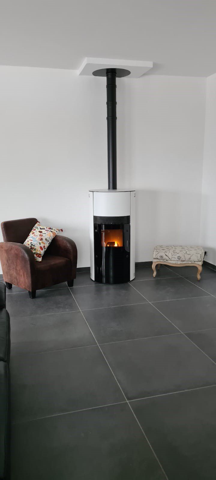 Poêle à granules blanc