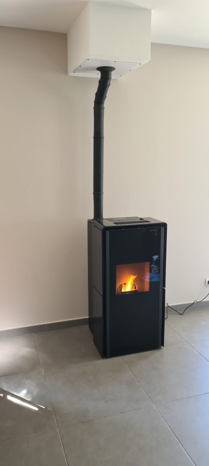 Poêle à granules noir