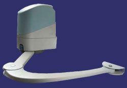 Un primer plano de un abridor de puerta blanco sobre un fondo azul.