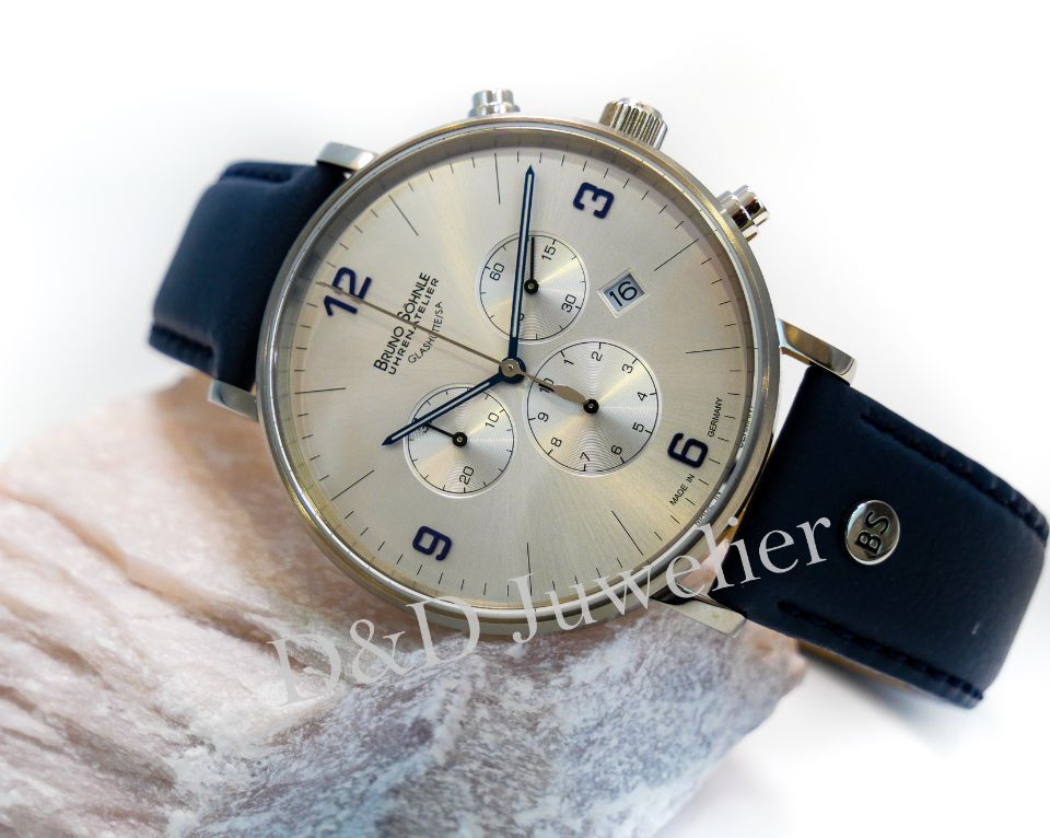 Elegante Uhr mit Lederarmband und hellem Zifferblatt