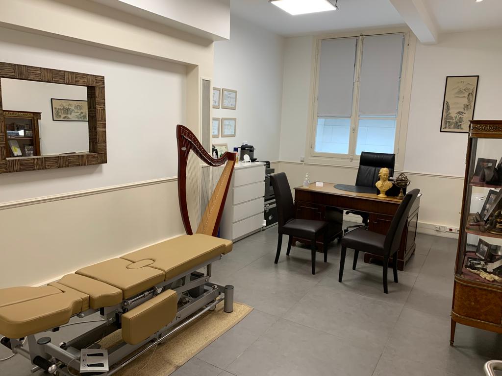 Cabinet de Paris avec harpes