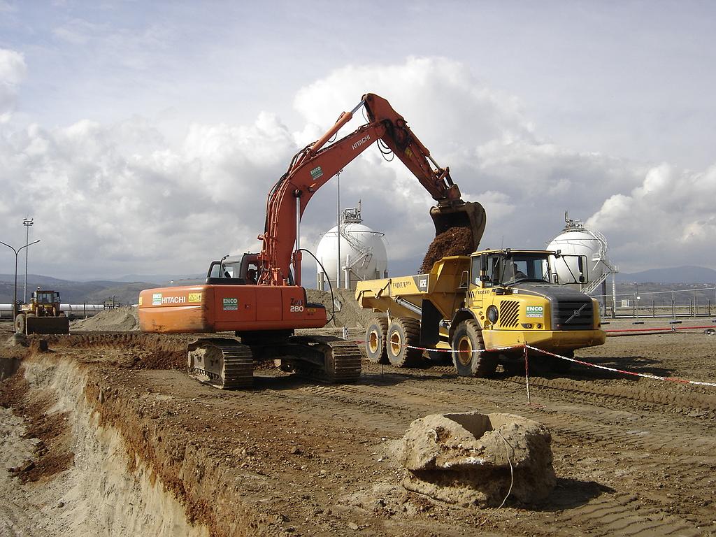 Chantier de terrassement site chimique