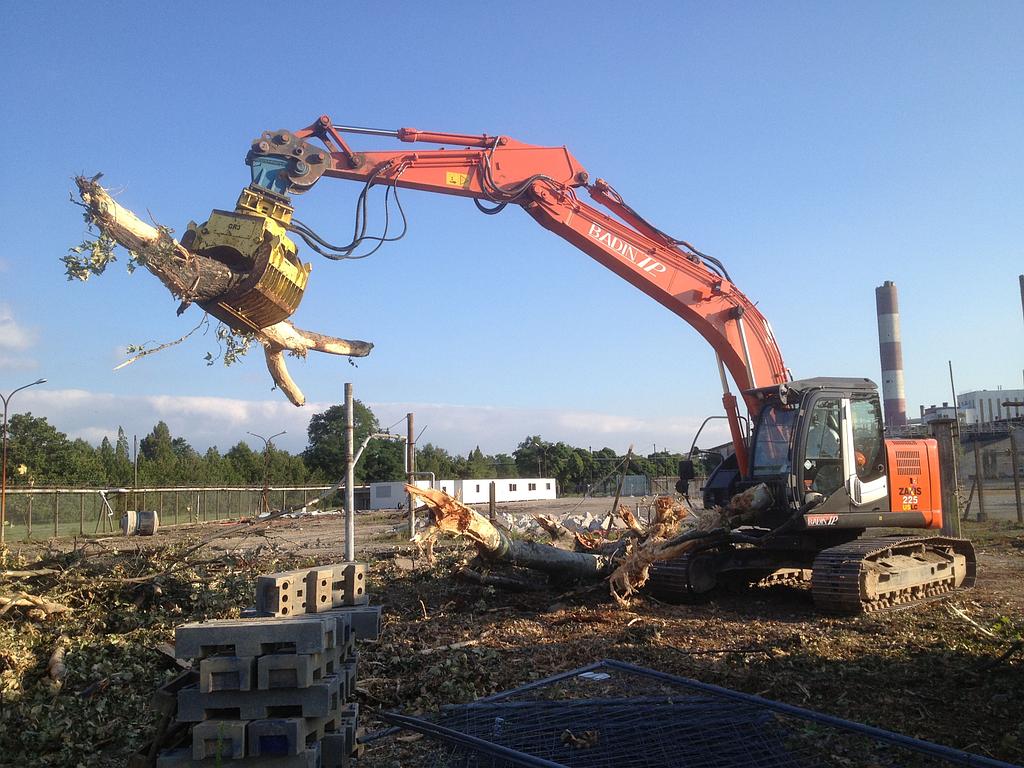 Débroussaillage sur site chimique – TERIS