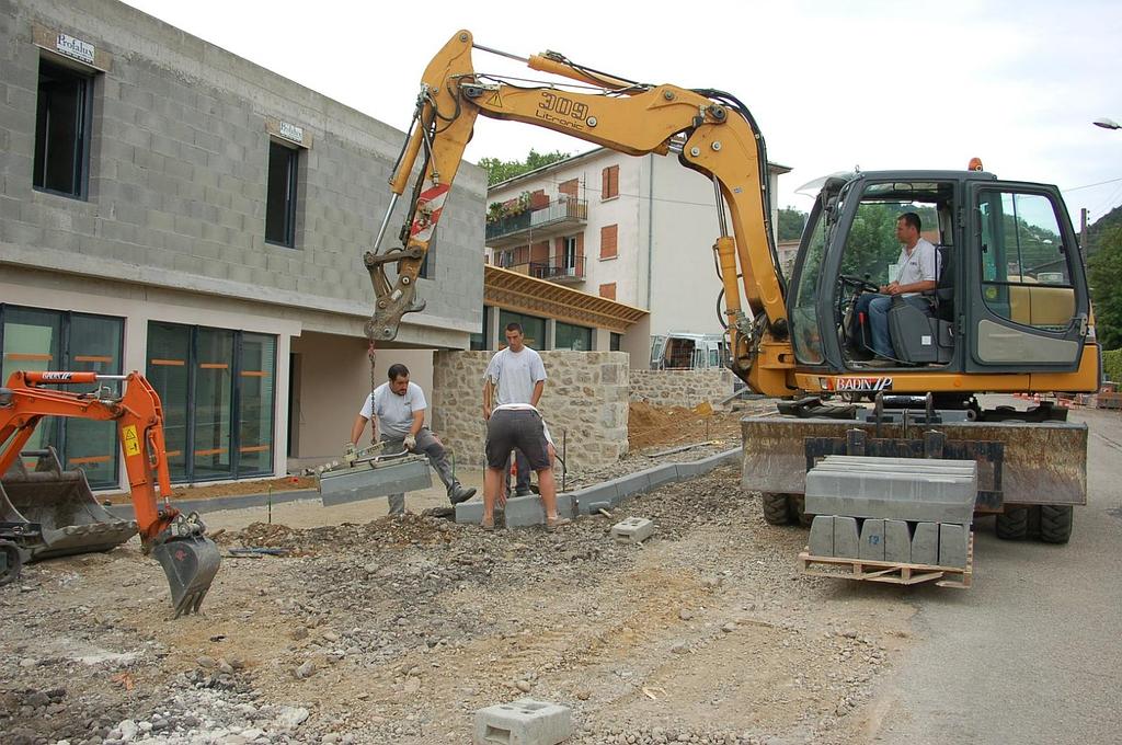 Pose de bordures - Mairie de Ferrières