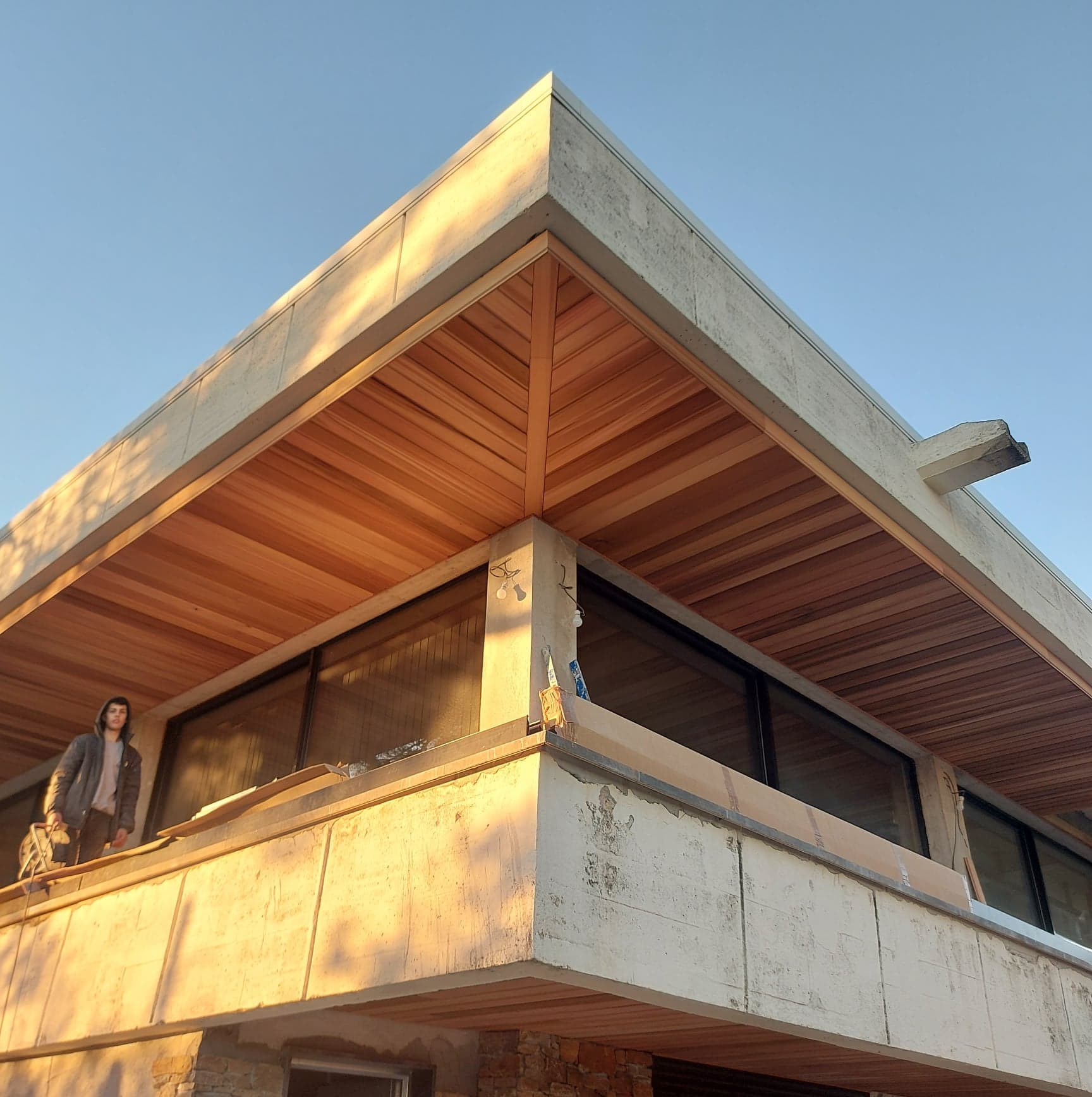 Bardage sous toiture