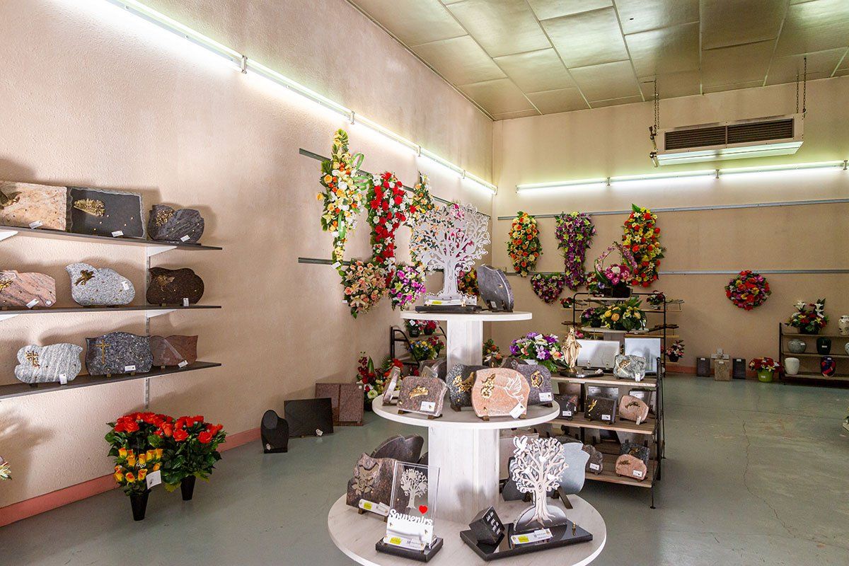 Intérieur des pompes funèbres et articles funéraires.