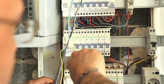 Dépannages électrique pour les particuliers comme les professionnels en région lyonnaise