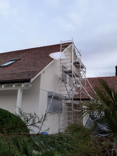 Rénovation extérieur pour vos façades, demandez un devis aux experts d'UAT Rénovation Sàrl à Pully.