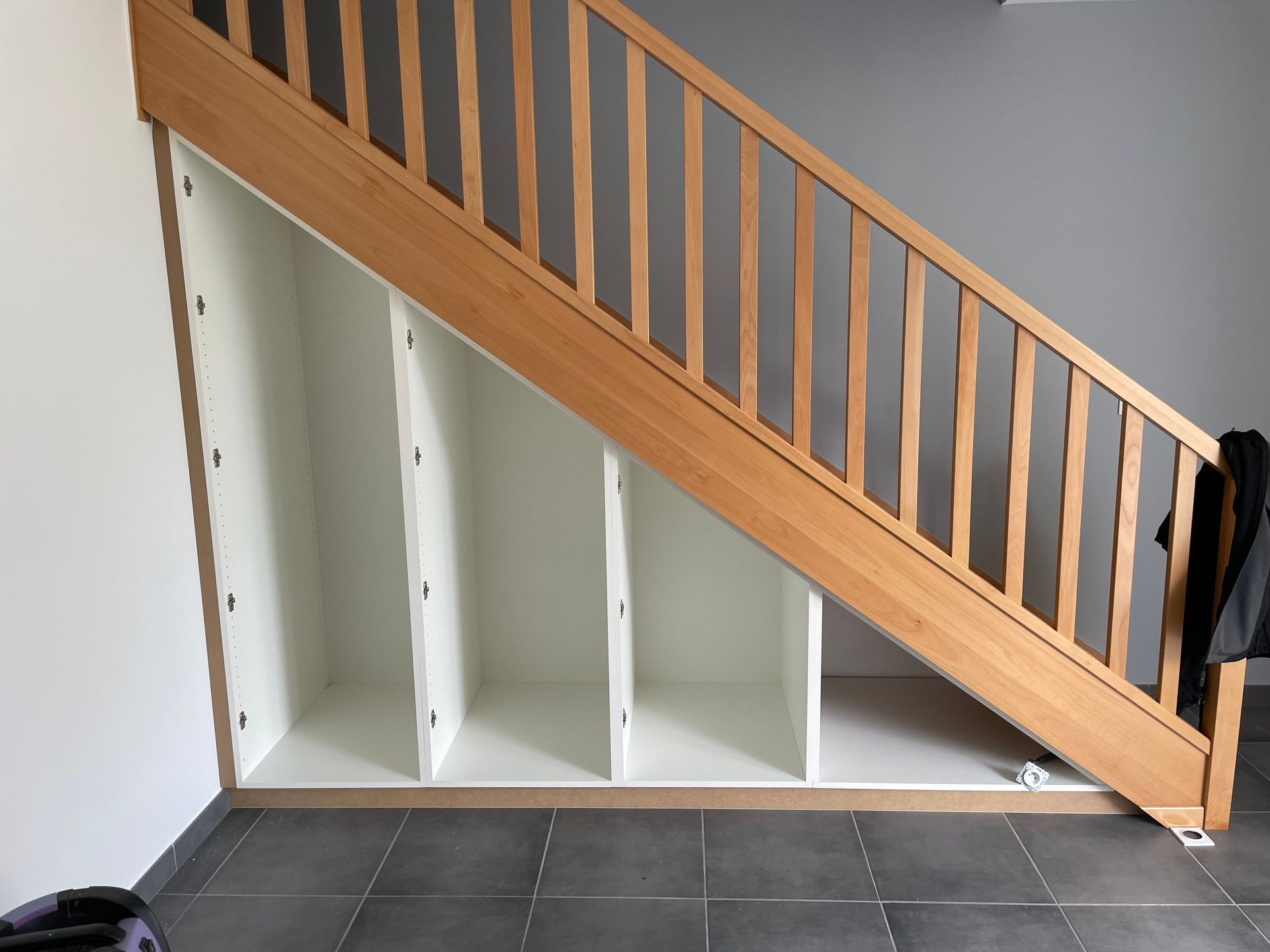 Agencement sous escalier