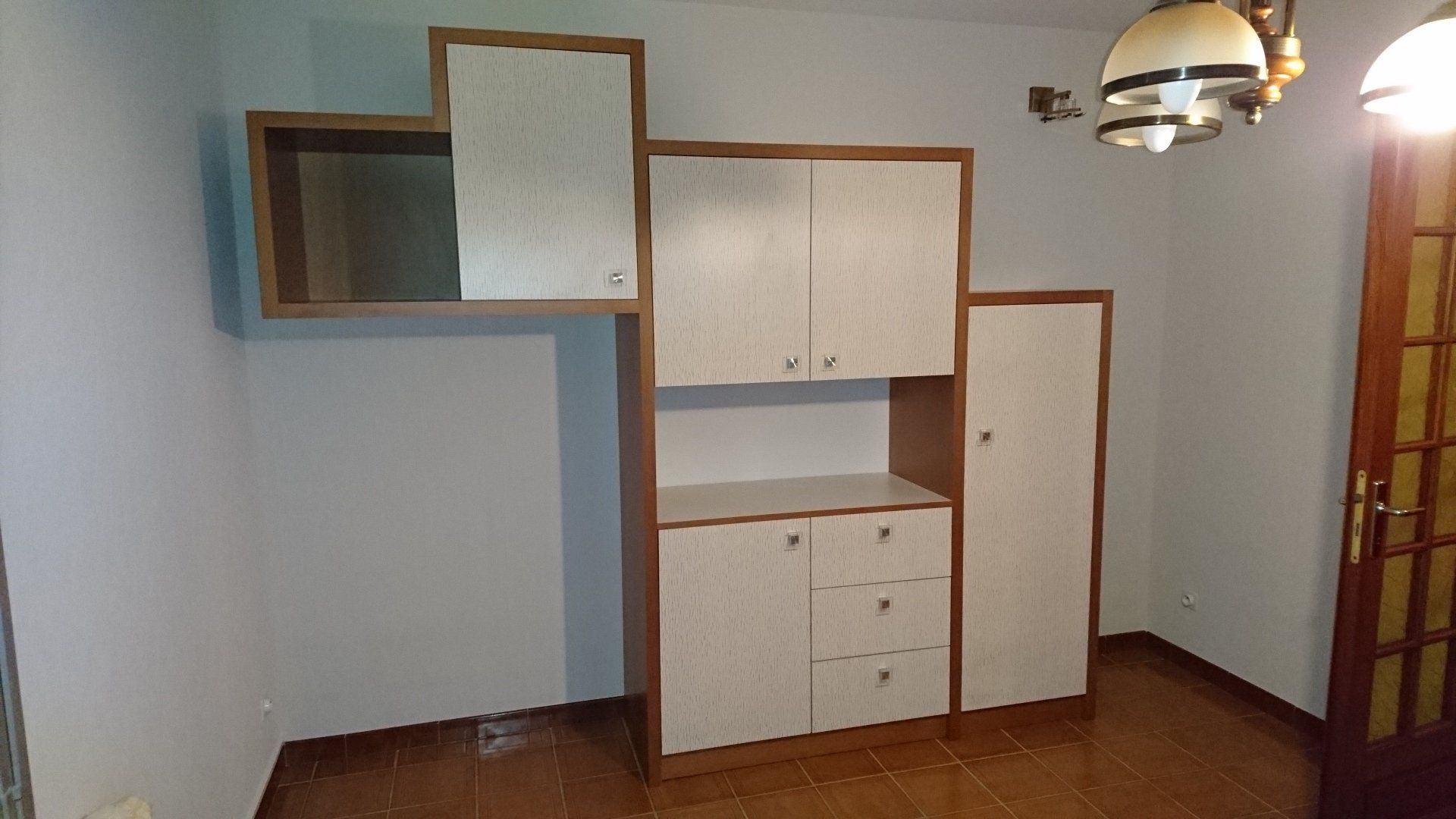 Création d'un meuble de rangement