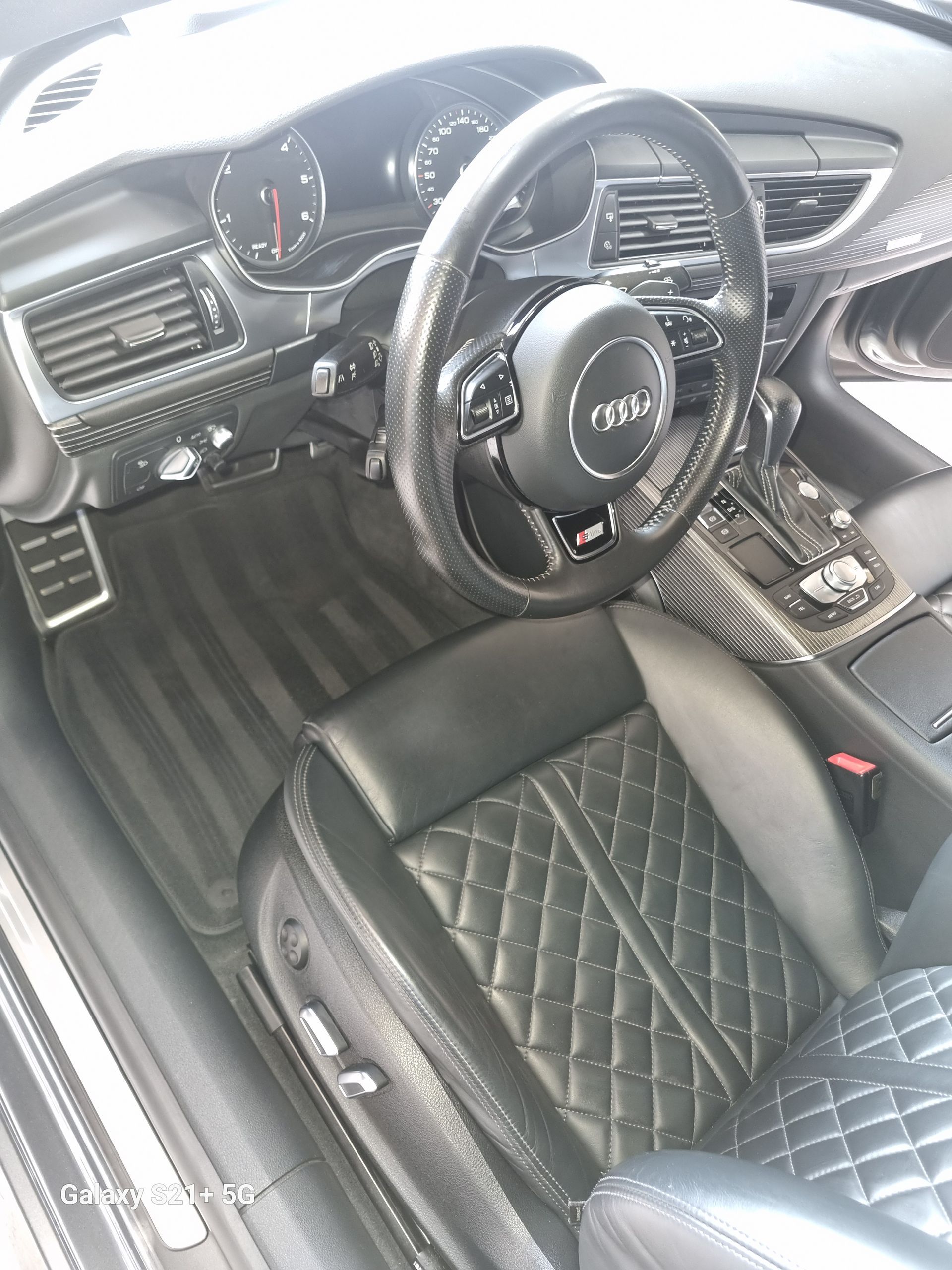 Nettoyage de l'habitacle d'une Audi