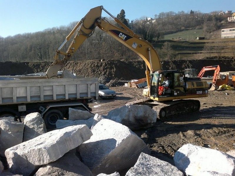 Scavatore caterpillar