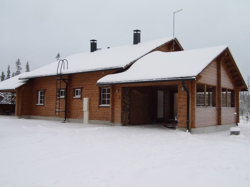 hirsirakennuksetsarajarvi