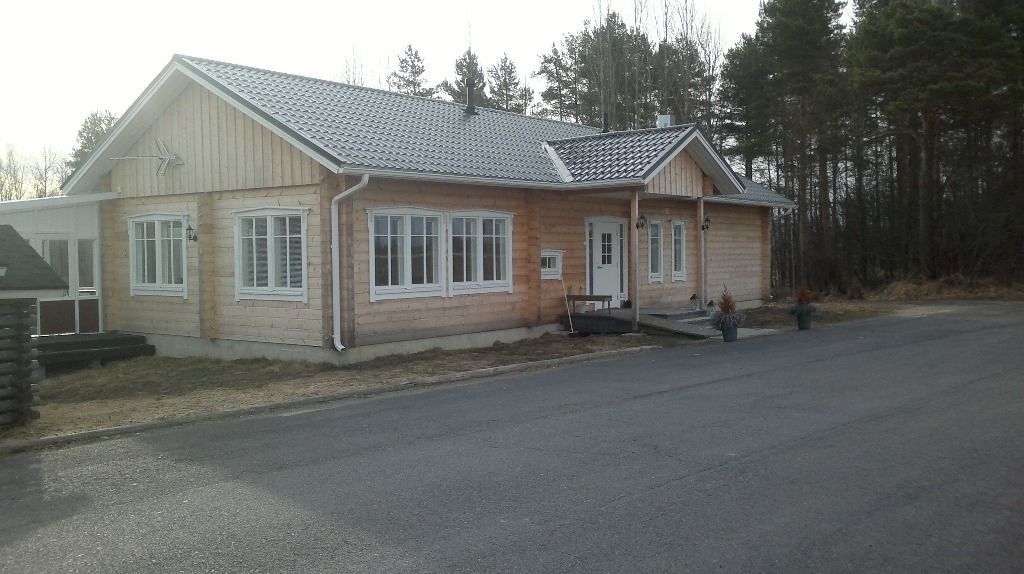 hirsirakennuksetsarajarvi