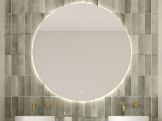 Grand miroir au dessus de deux vasques