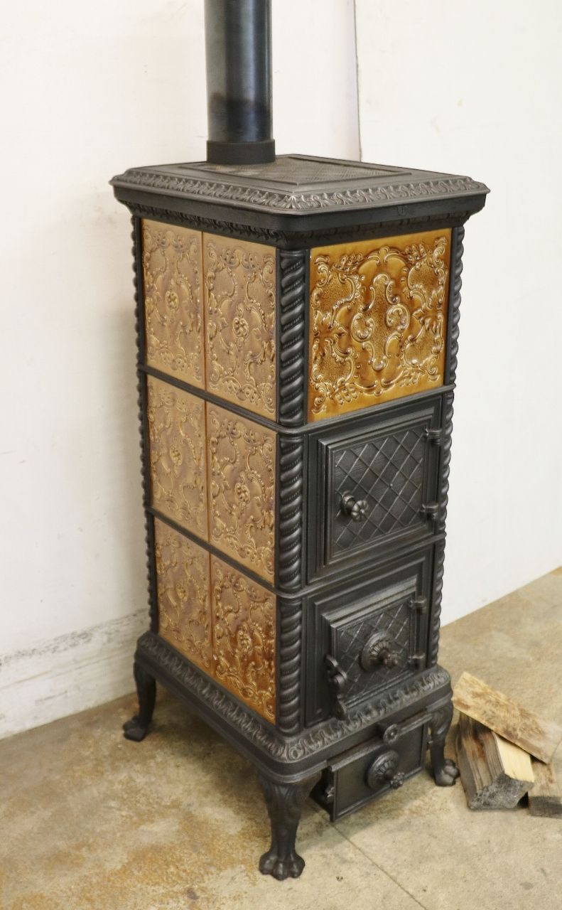 Kachelofen Nr. 2068- Lucelle Gestellkachelofen mit ockerbraunen Kacheln