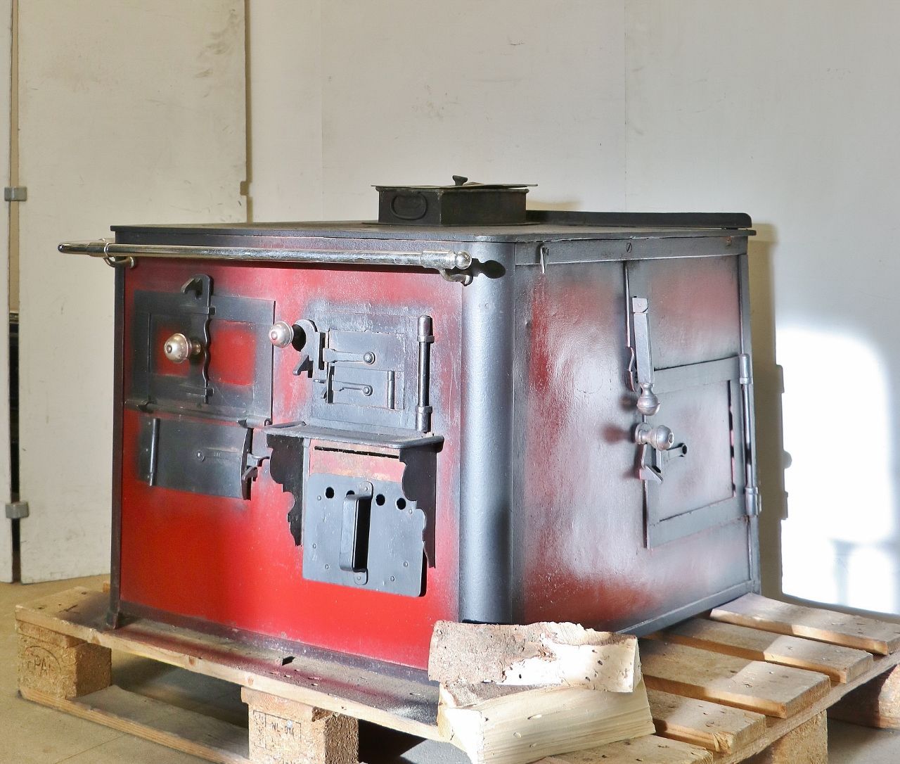 Cucina rustica n. 346 - Semplice fornello regionale da fabbro di fine secolo