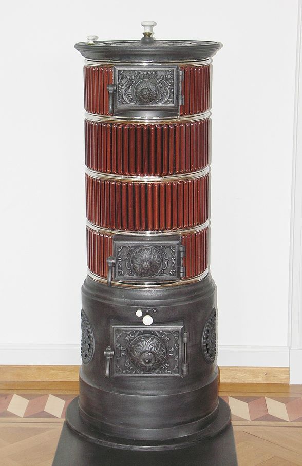 Oberburger-Patentofen in elegantem Salon