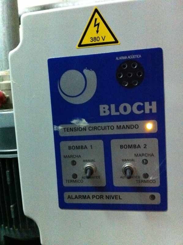 Un panel de control con la palabra bloch en él