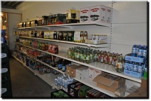 Getränke im Regal