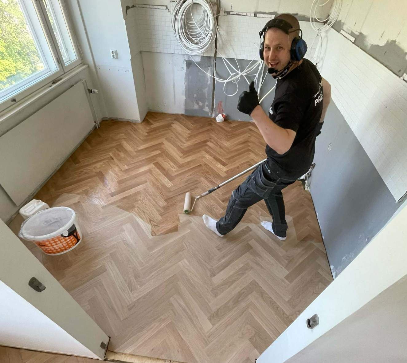 Parkettiliiga Oy