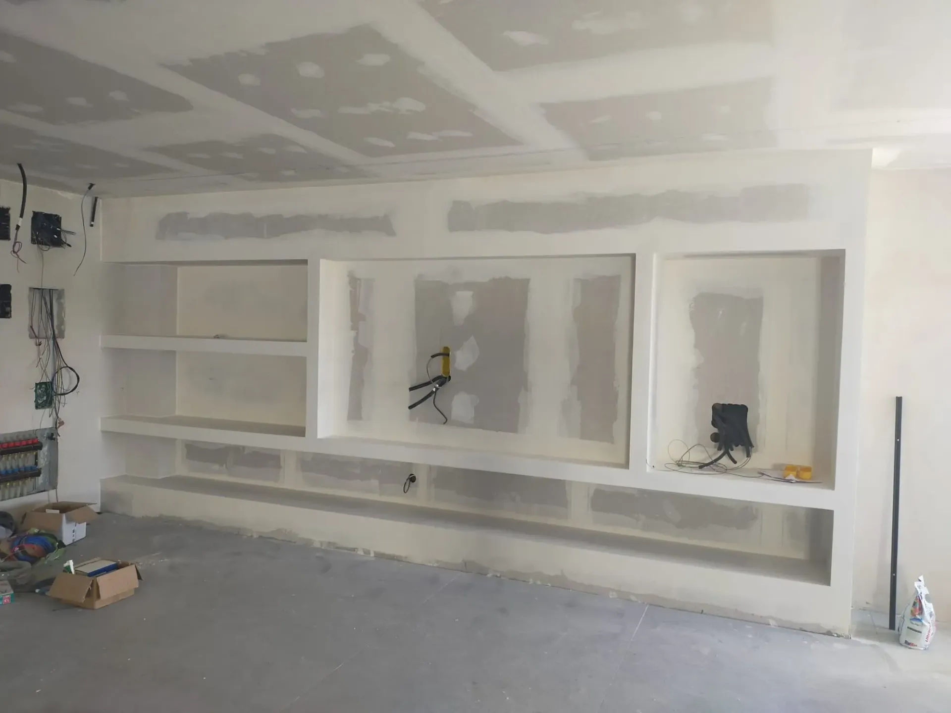 Una habitación en proceso de renovación