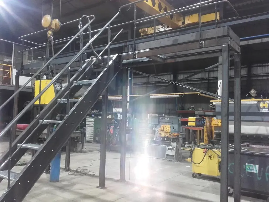 Fabrication passerelle escalier