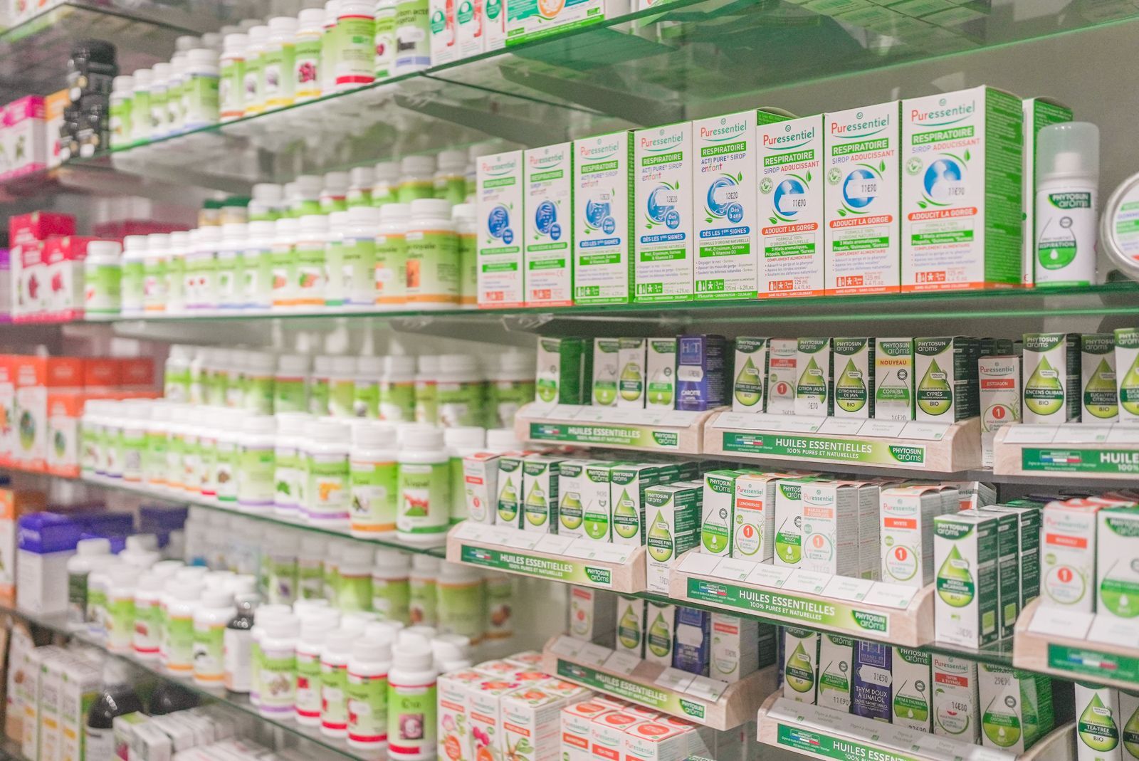 Rayon de pharmacie huiles essentielles