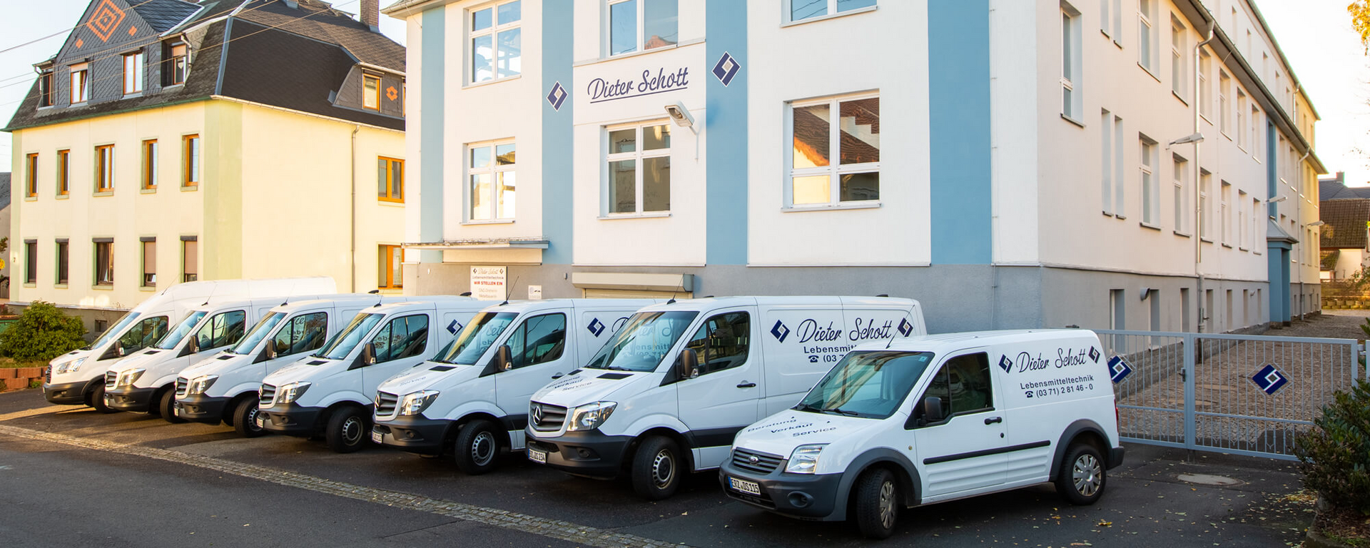Kontakt, Beratung und Kundendienst für Lebensmittelmaschinen