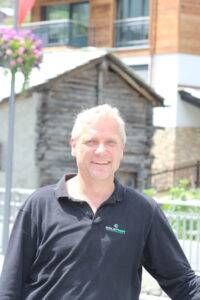 Christian Imboden von der Holzprofi Zermatt AG
