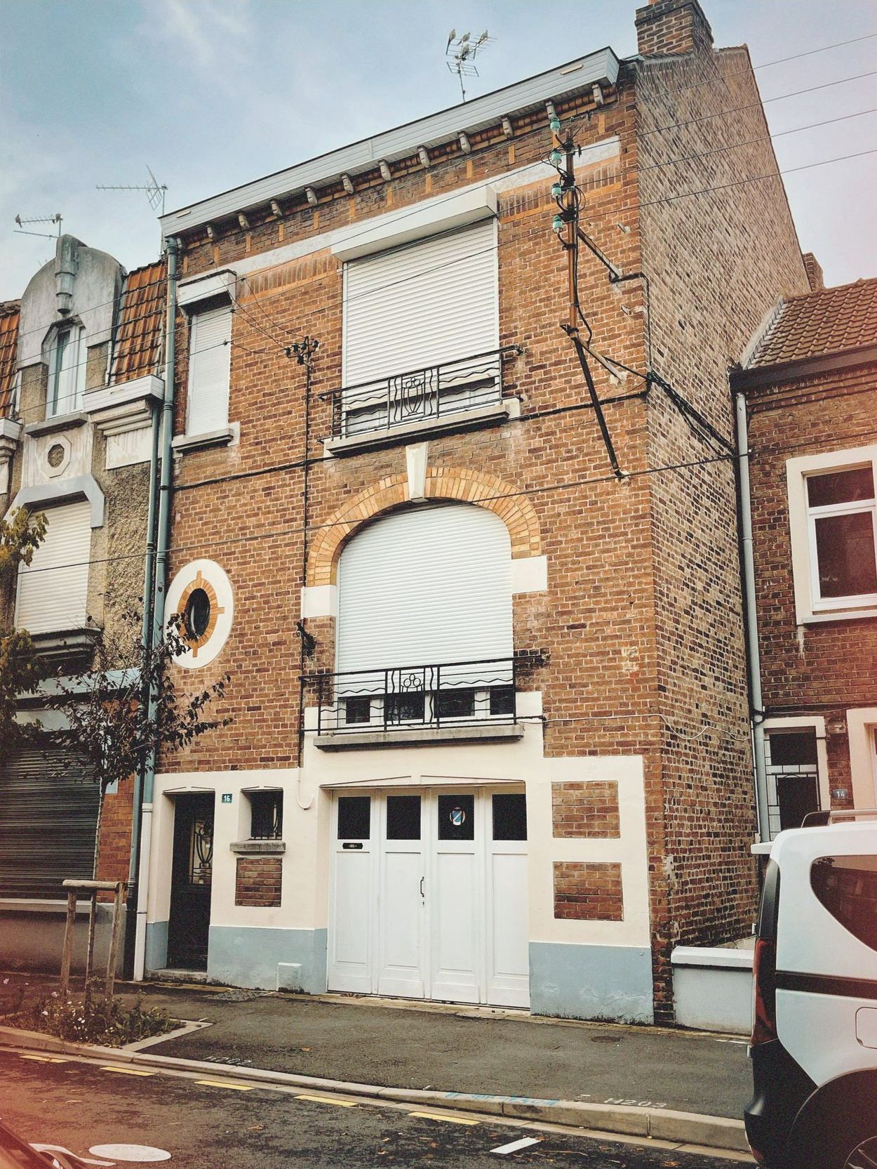 Une maison en briques