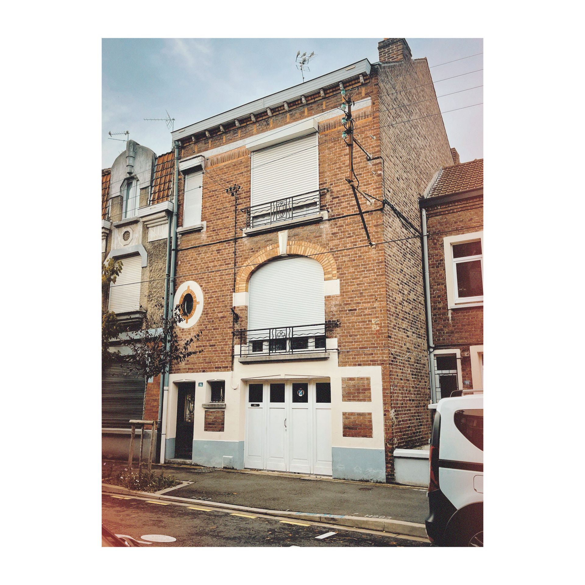 La devanture d'une maison