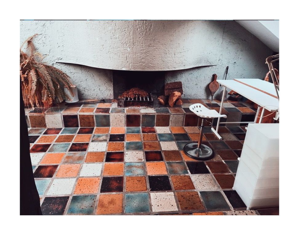 Un sol en carrelage coloré
