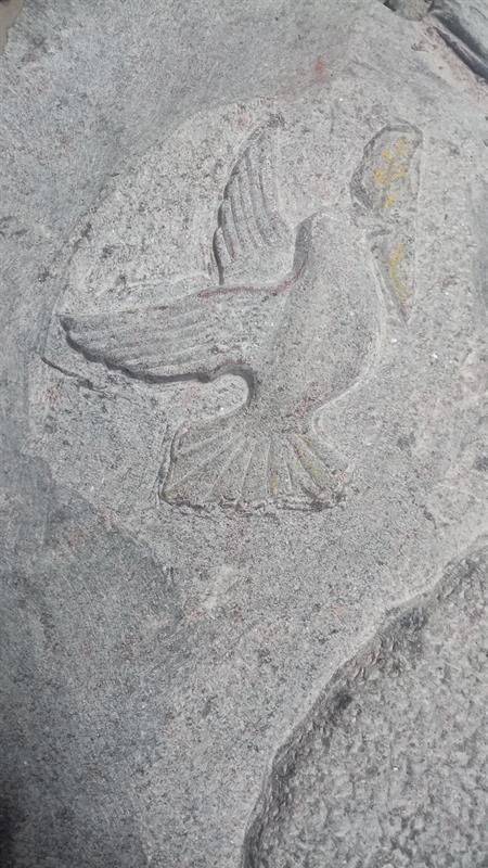 Grabmale Horn Vogel gravur