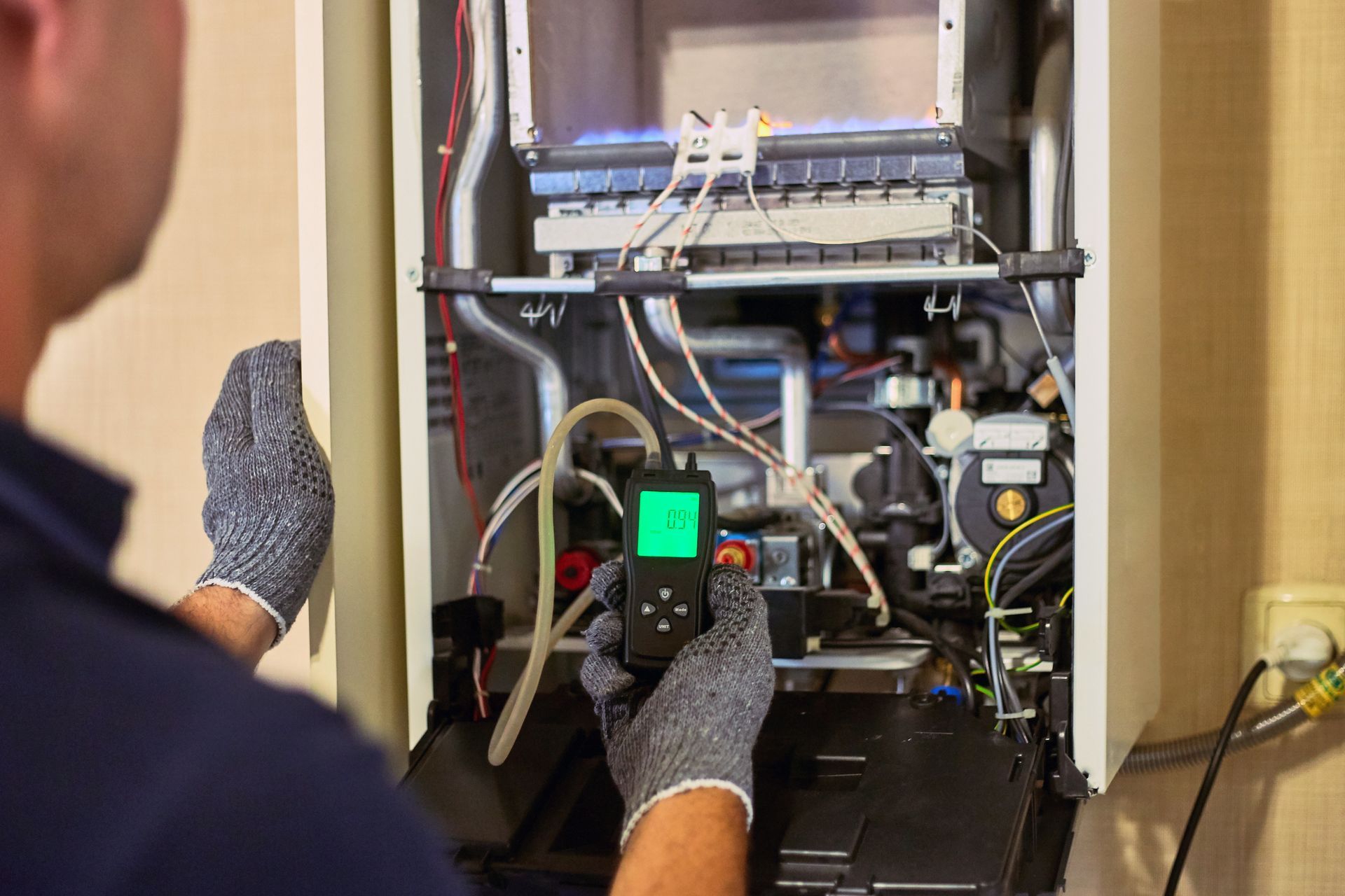 Überprüfung Ölfeuerungssystem