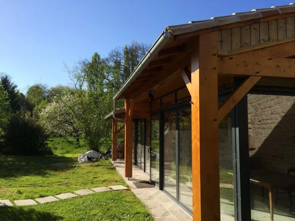 Baies vitrées sous préau