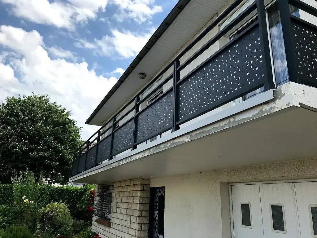 Garde-corps sur un balcon