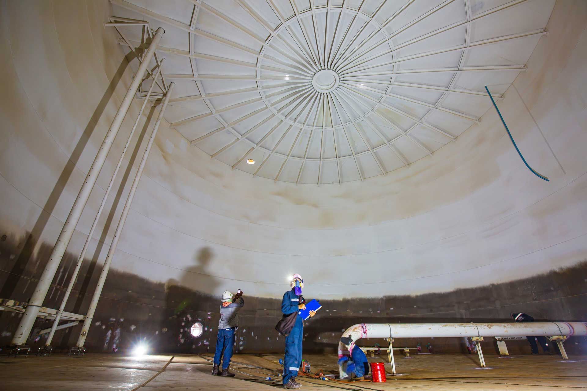 Inspection préalable au nettoyage d'un silo