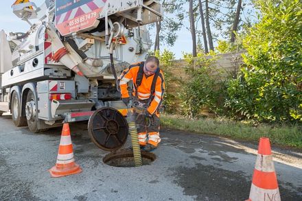 Un curage de canalisation par l'équipe de Macheix IVC
