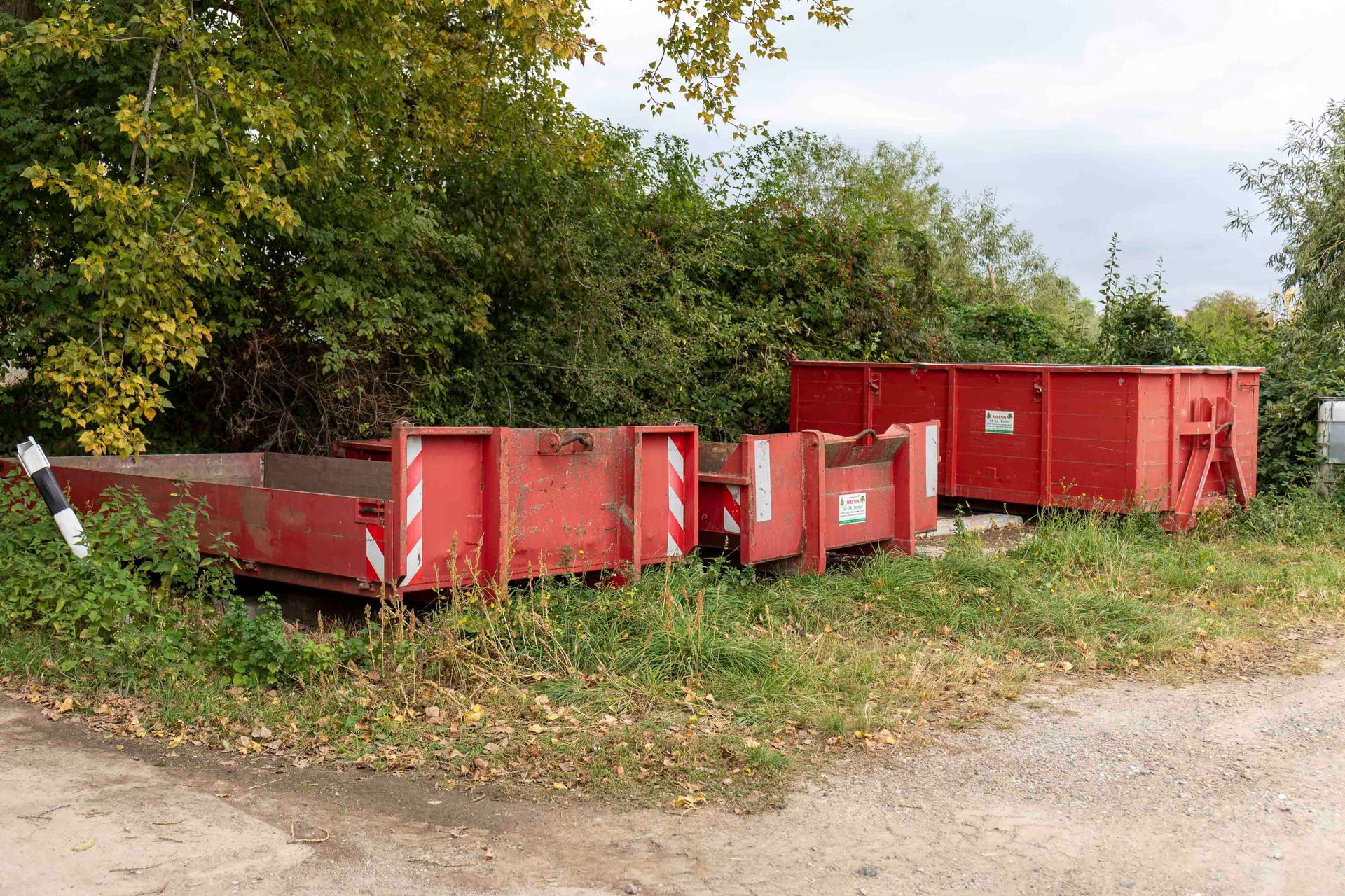 Containerstellungen / Entsorgung Bauschutt / Grünschnitt