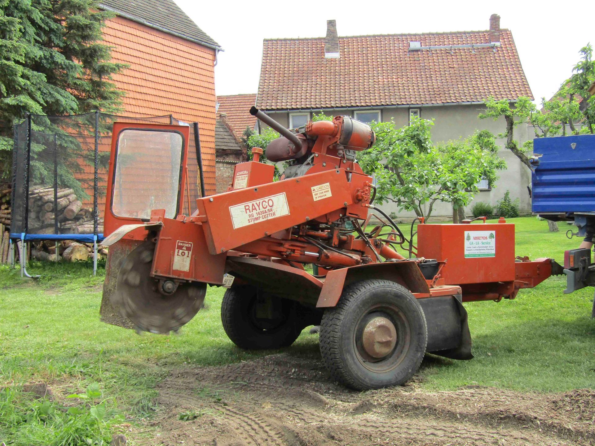 Baumstubben abfräsen