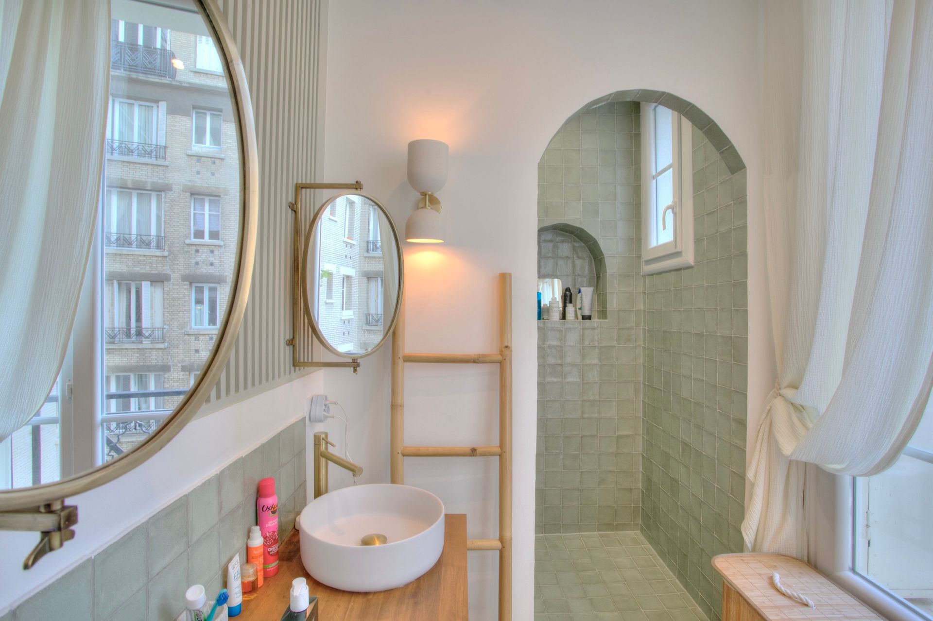 Salle de bains d'un appartement en région parisienne