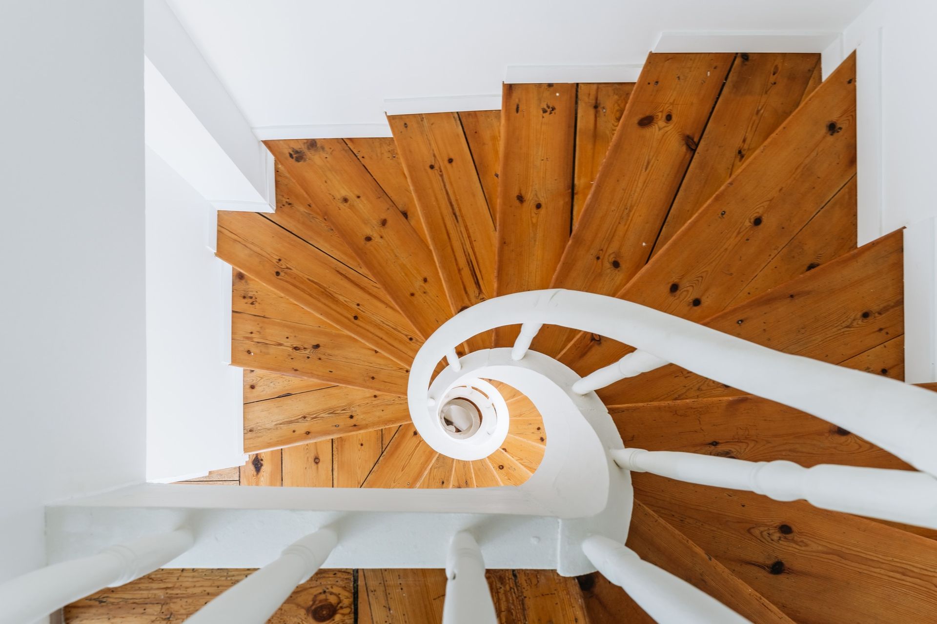 Escalier en colimaçon en bois