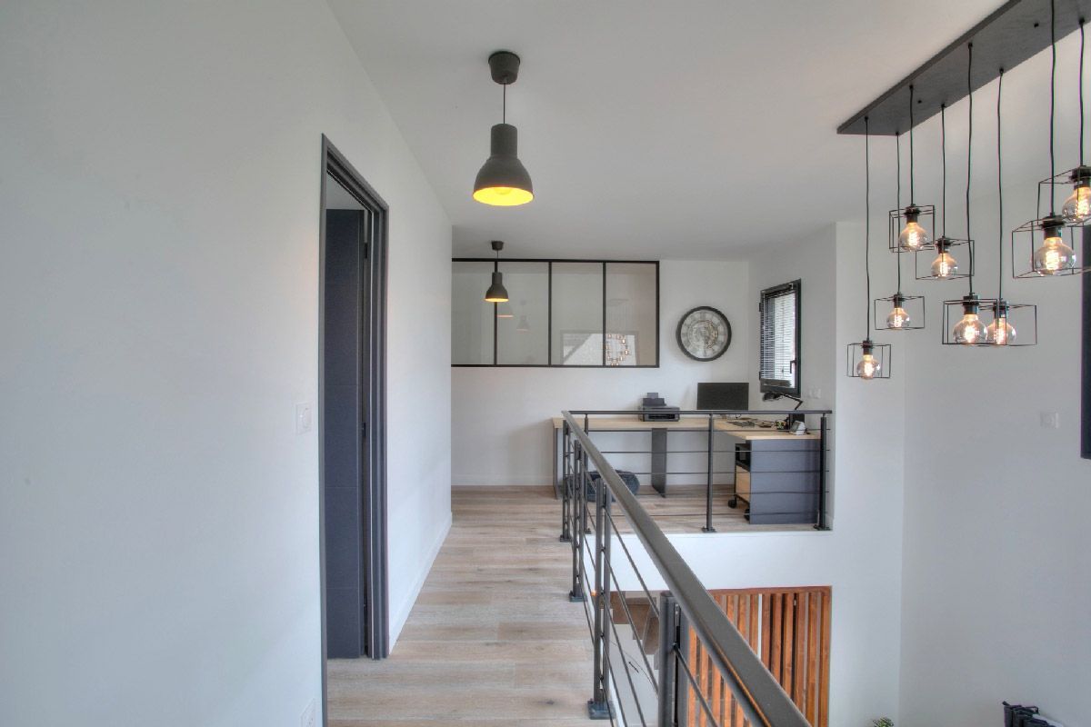 Menuiserie métallique et travaux de métallerie d'intérieur