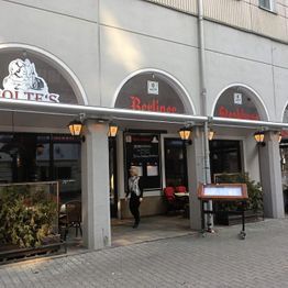 Außenansicht am Tag von Boltes Steakhaus