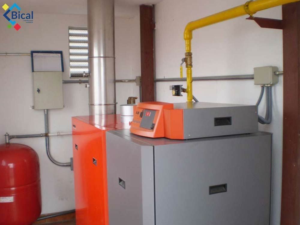 Una habitación con un logotipo bical en la pared.