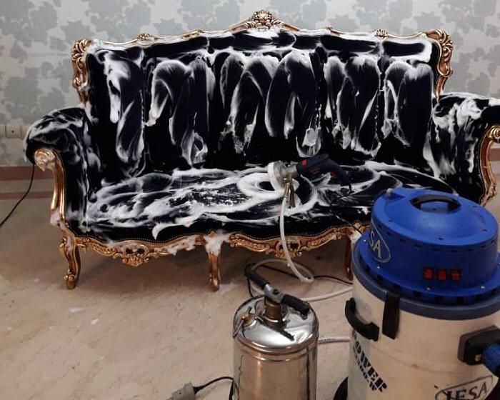 Reinigung einer Couch